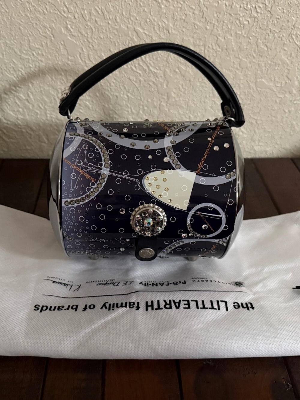 RARE Y2K LITTLE EARTH "I get a kick from champagne!" Top Handle Barrel Bag